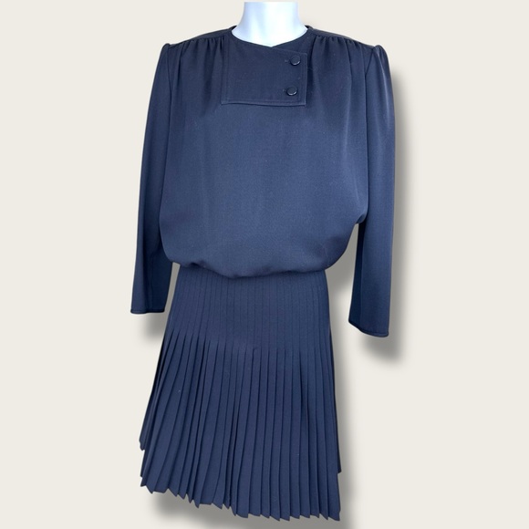 Valentino Boutique vintage 80’s‎ sz 4 black wool pleaded full skirt set - Picture 1 of 16